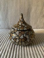 Behälter mit Mosaik Muster