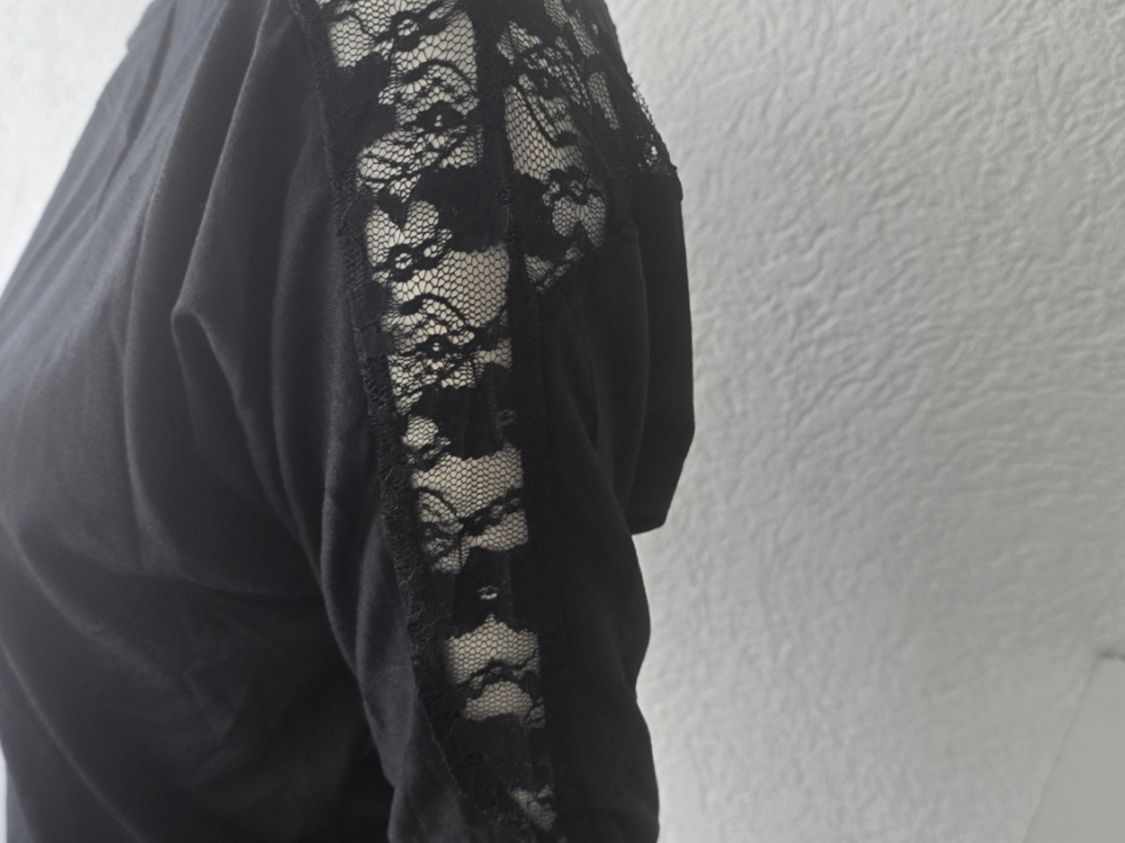 Top: Pull noir et dentelle T-S Neuf – Nuovo e nell'imballaggio originale da Les Verrières venduto da kitel79 4