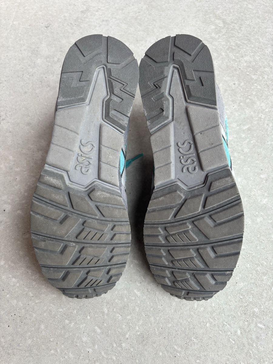 Asics Scarpe da uomo: Asics Gel Lyte V bleu gris – Usato da Châtelaine venduto da Cartoon19 3