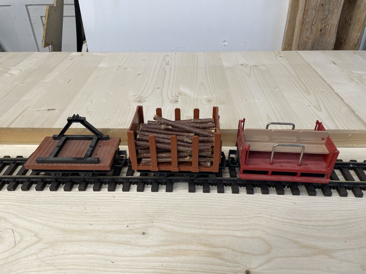 LGB Modelleisenbahnen: 3 x LGB Güterwagen – Gebraucht aus Küssnacht am Rigi von Hluchs