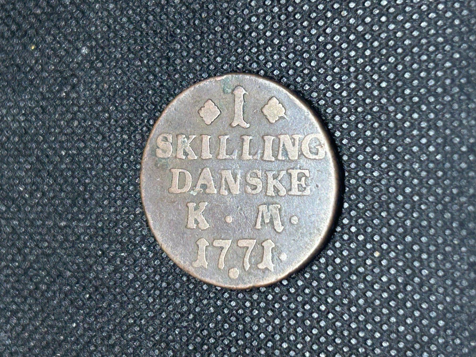 Tutti le monete: 1771 Shilling Danske Coin – Usato da Lausanne venduto da Weber1007