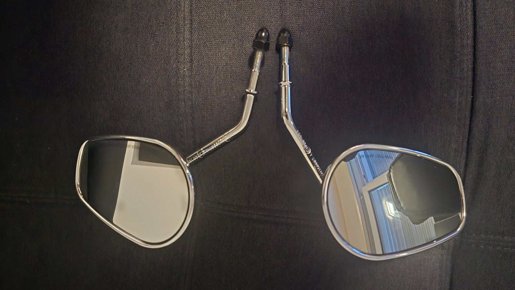 Harley-Davidson Toutes les pièces détachées moto: Harley Breakout Mirror Chrome Used – D'occasion à Basel par Royal_Entertainment 1