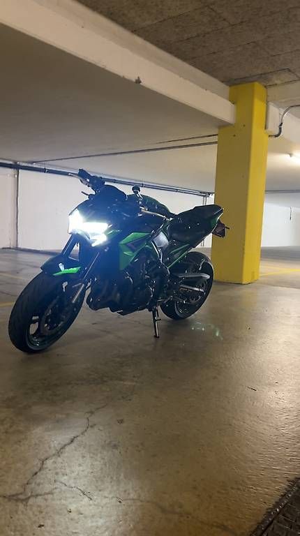 Strasse: Z900 – Gebraucht aus Zürich von per_6jfp