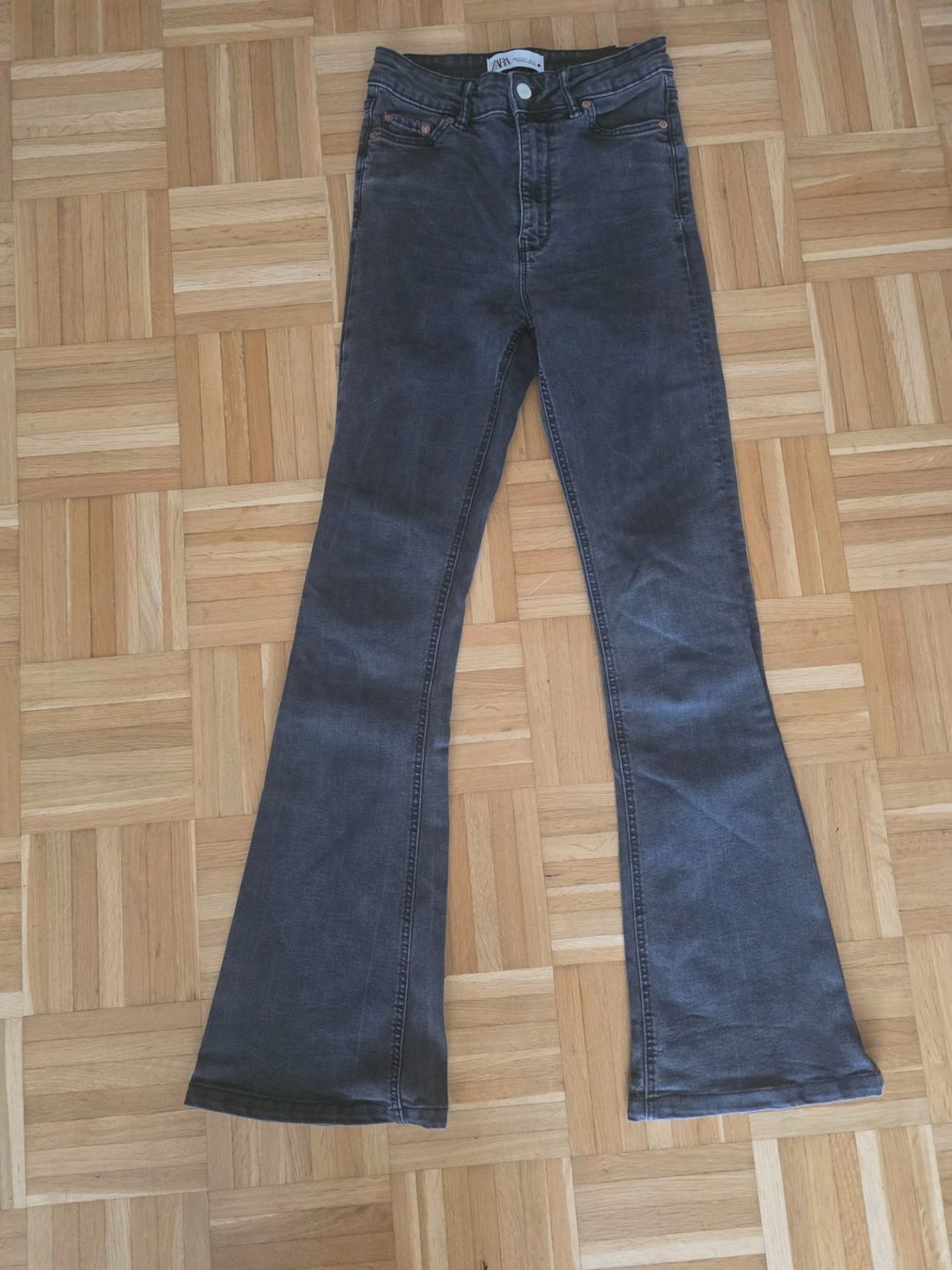 Jeans: Zara Jreans gr 34 – Usato da Effretikon venduto da gonzzi