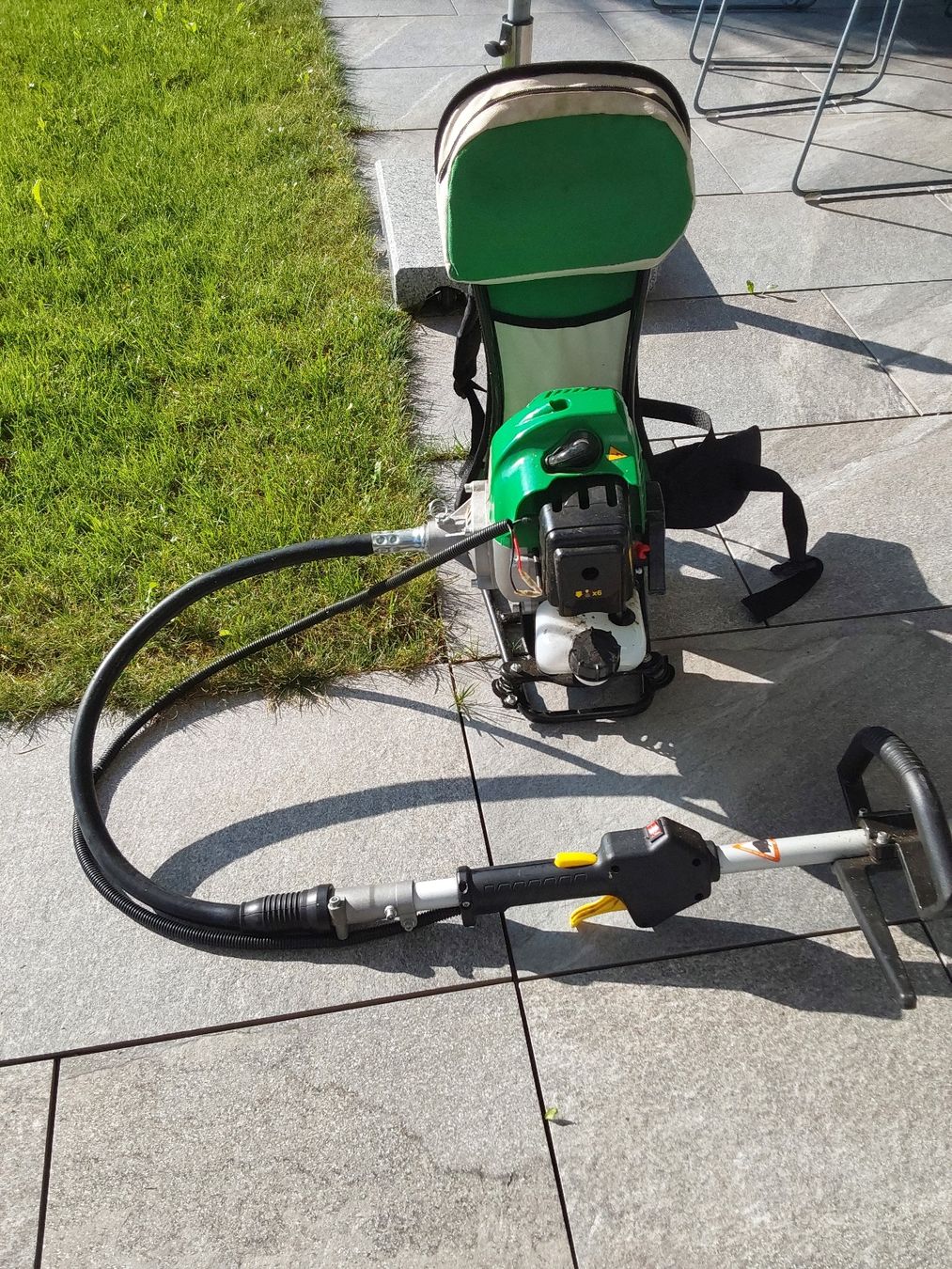 Rasenmäher: Benzin Freischneider / Trimmer – Gebraucht aus Uster von