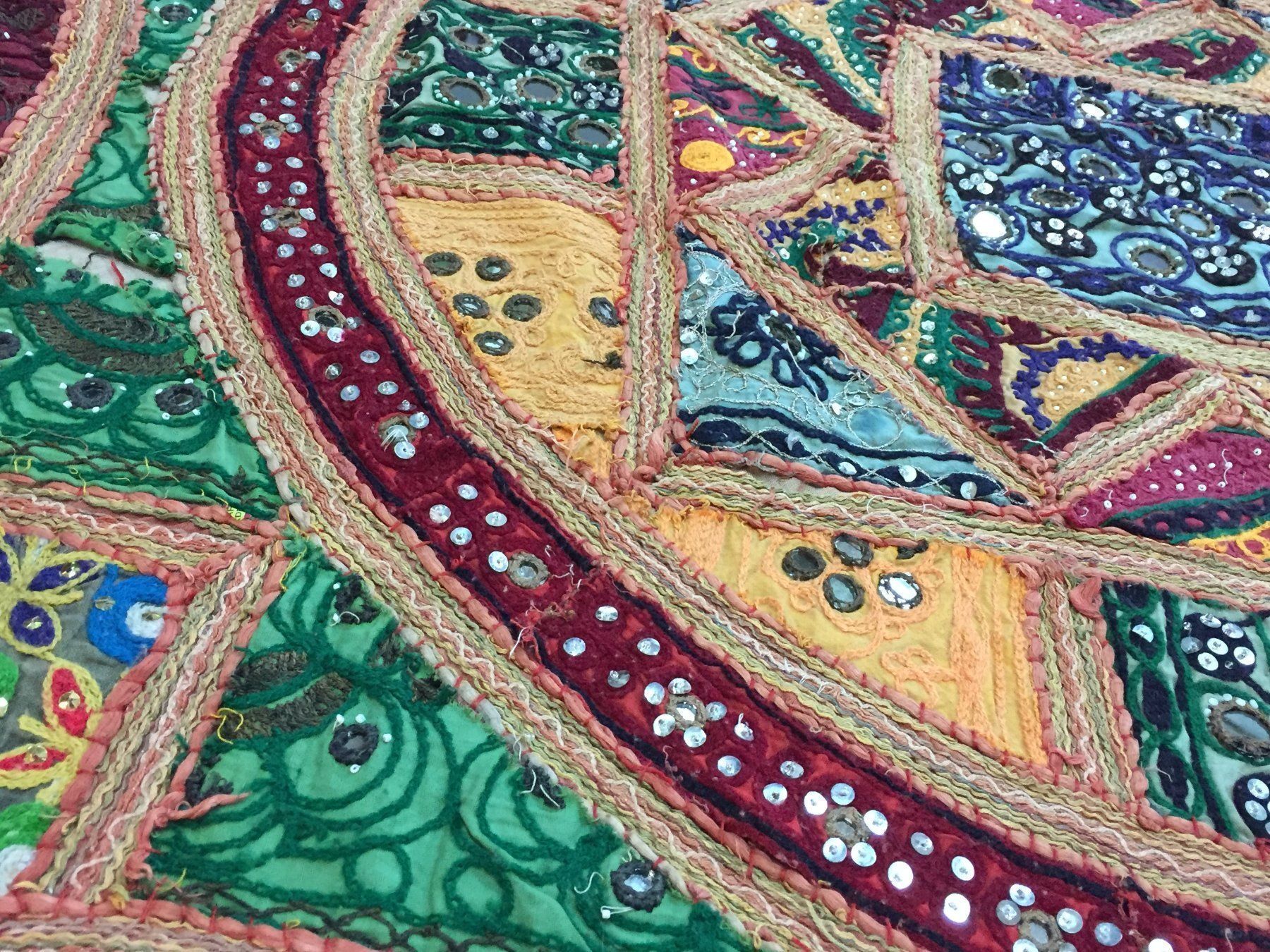 Coperte: Vintage Indische Decke Handarbeit – Usato da Schaffhausen venduto da vintageville 6