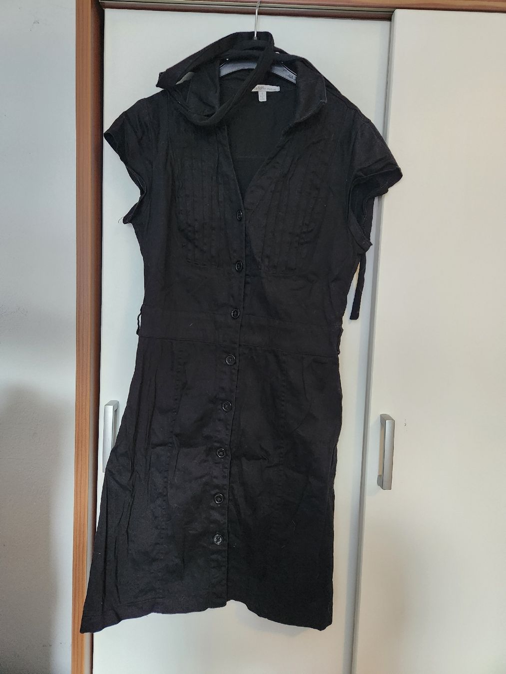 Vestiti: Blusenkleid schwarz – Usato da Fribourg venduto da voidness