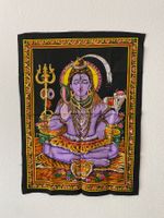 Farbenfrohes Wandtuch aus Indien mit goldenen Pailletten