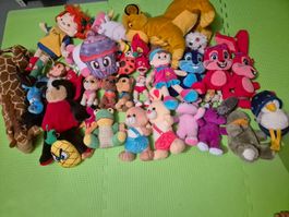 Grosses ca 30 teiliges Plüschtierset