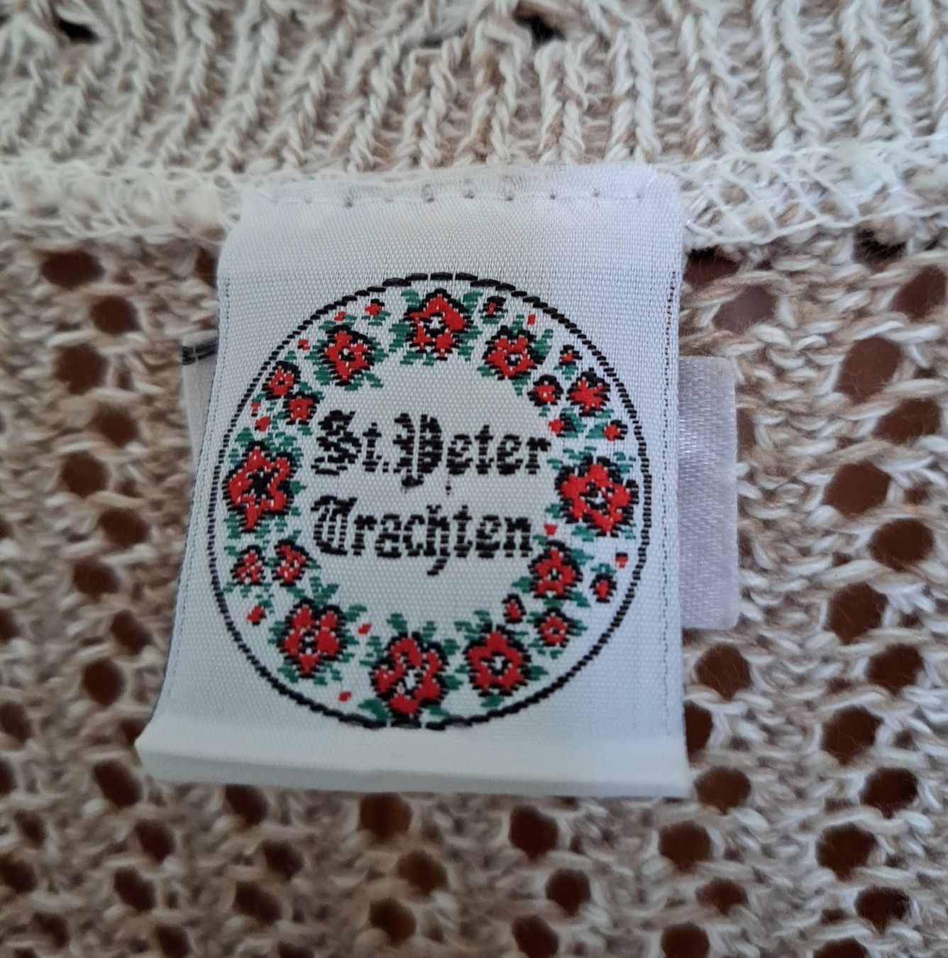 Jacken: Strickjacke St Peter Trachten – Gebraucht aus Allschwil von Vision139 1