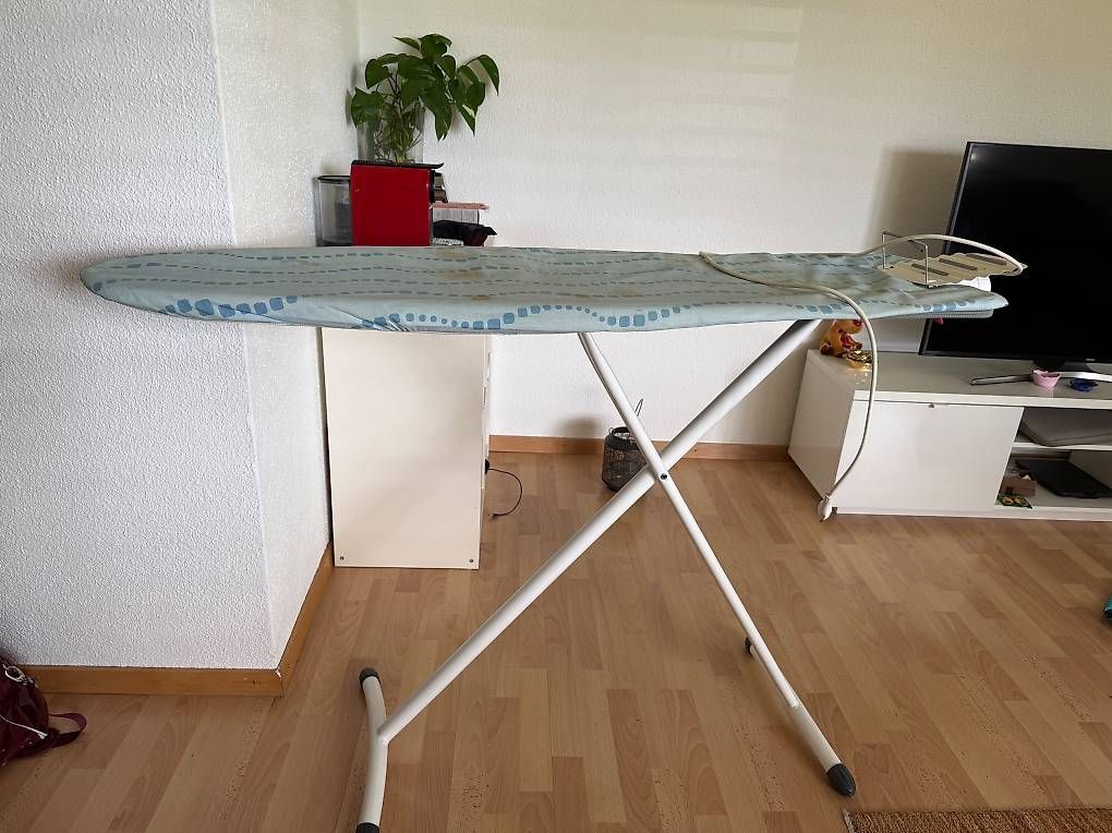 Assi da stiro: Bügelbrett  – Usato da Benken ZH venduto da mar_5d2w 1