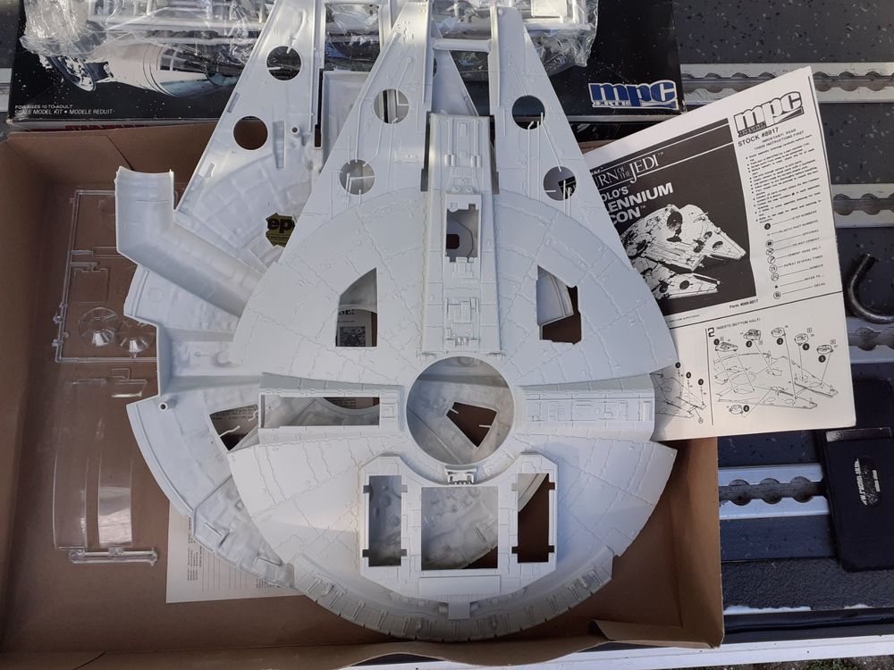 Star Wars Millenium Falcon by ERTL (Neu (gemäss Beschreibung)) in