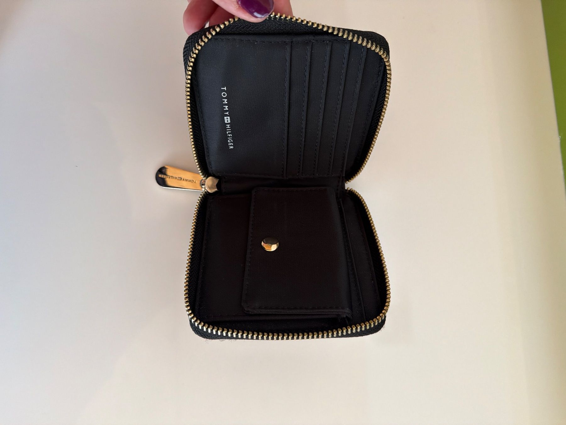 Tommy Hilfiger Portamonete: Tommy Hilfiger Portemonnaie – Usato da Eggerberg venduto da Truffi99 2