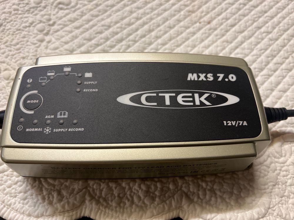Batterie Ladegerät CTEK MXS 5.0 12V Auto Motorrad Neuwertig in