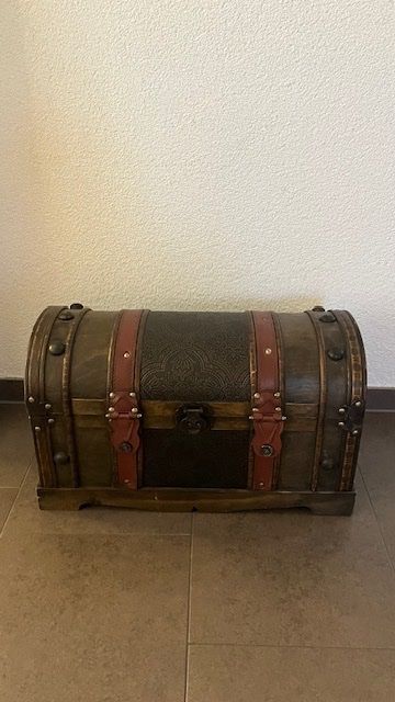 Cassapanche: Schatztruhe – Usato da Altstätten SG venduto da gina6378