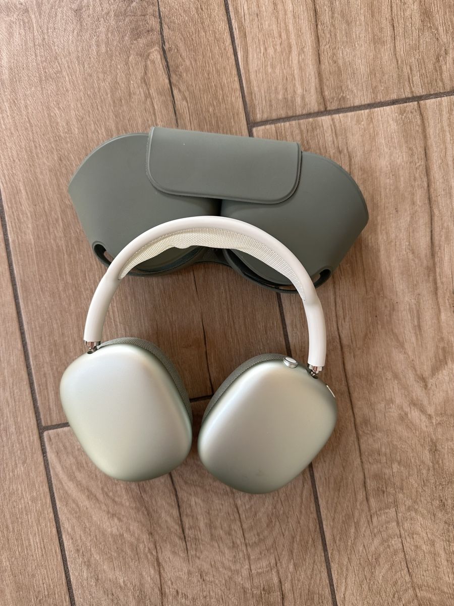 Apple Cuffie: Apple Air Pods Max – Usato da Davos Platz venduto da R_ha03