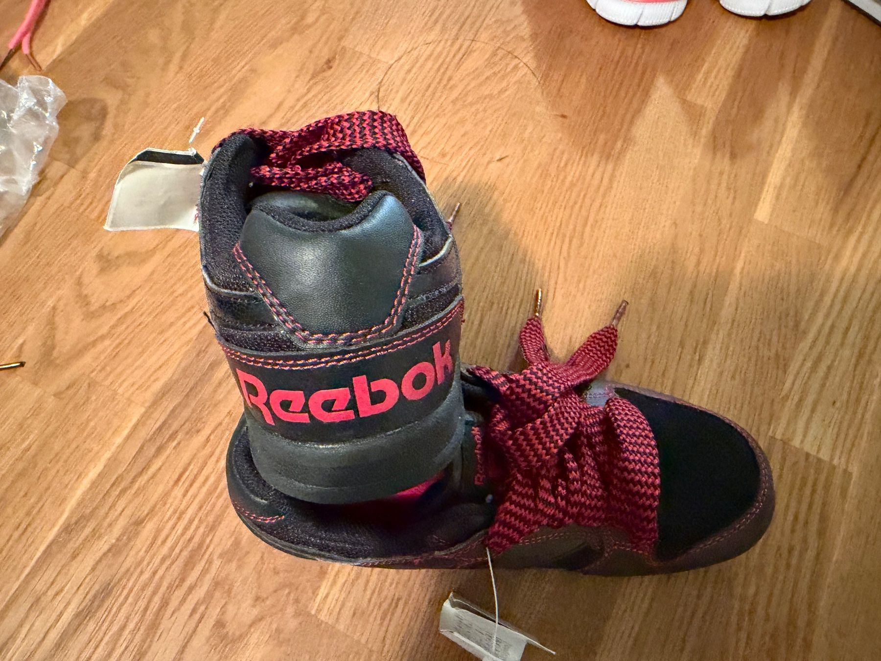 Reebok Scarpe per ragazzi: Neue coole Reebok Sneaker Grösse 34 – Nuovo (secondo la descrizione) da Bettlach venduto da Tradenet100 3