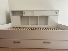 Praktisches Bett, mit Stauraum! Top Zustand!