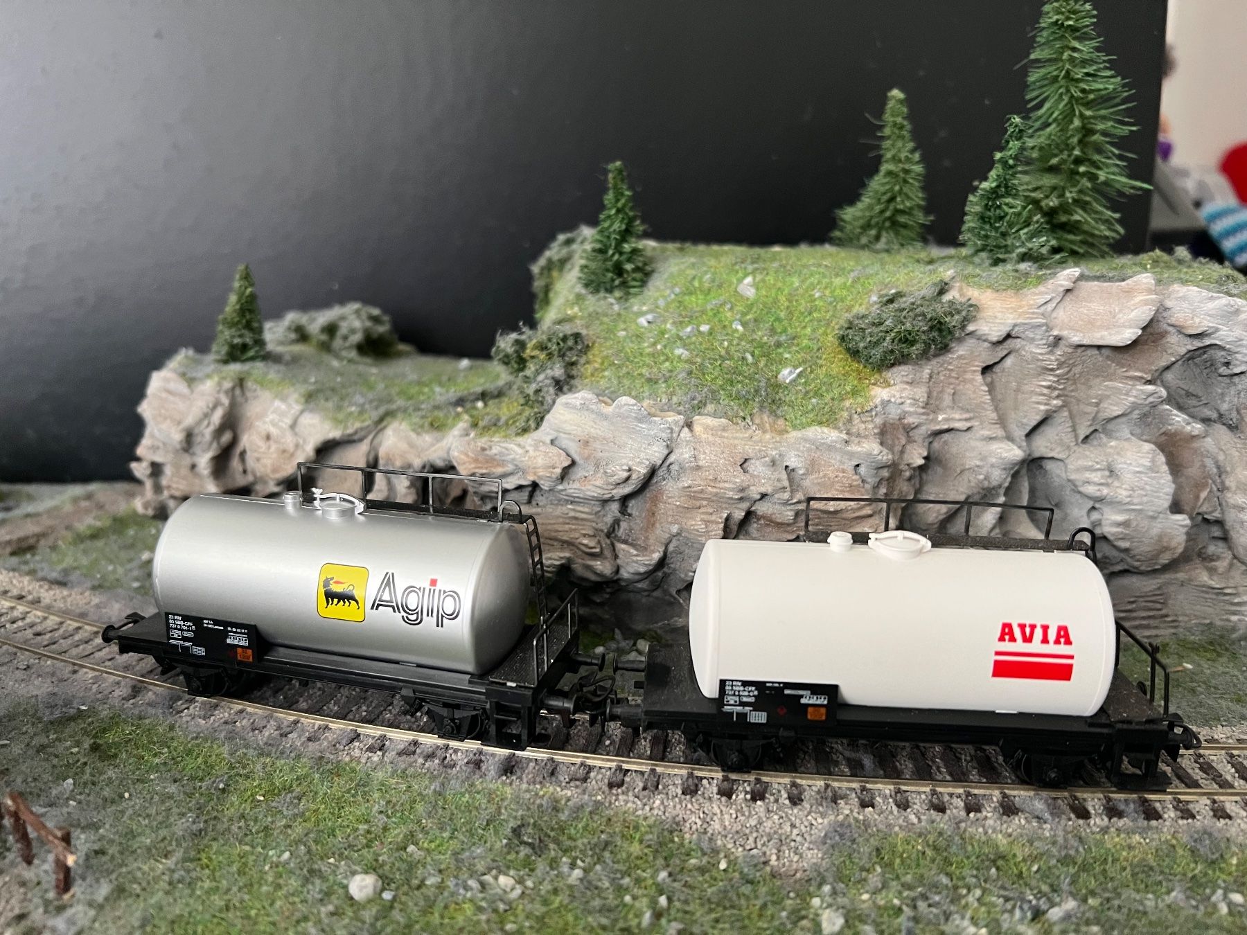 Märklin Modellini di ferrovie: 5 Diverse Märklin Kesselwagen – Nuovo e nell'imballaggio originale da Root venduto da Roll.48 1