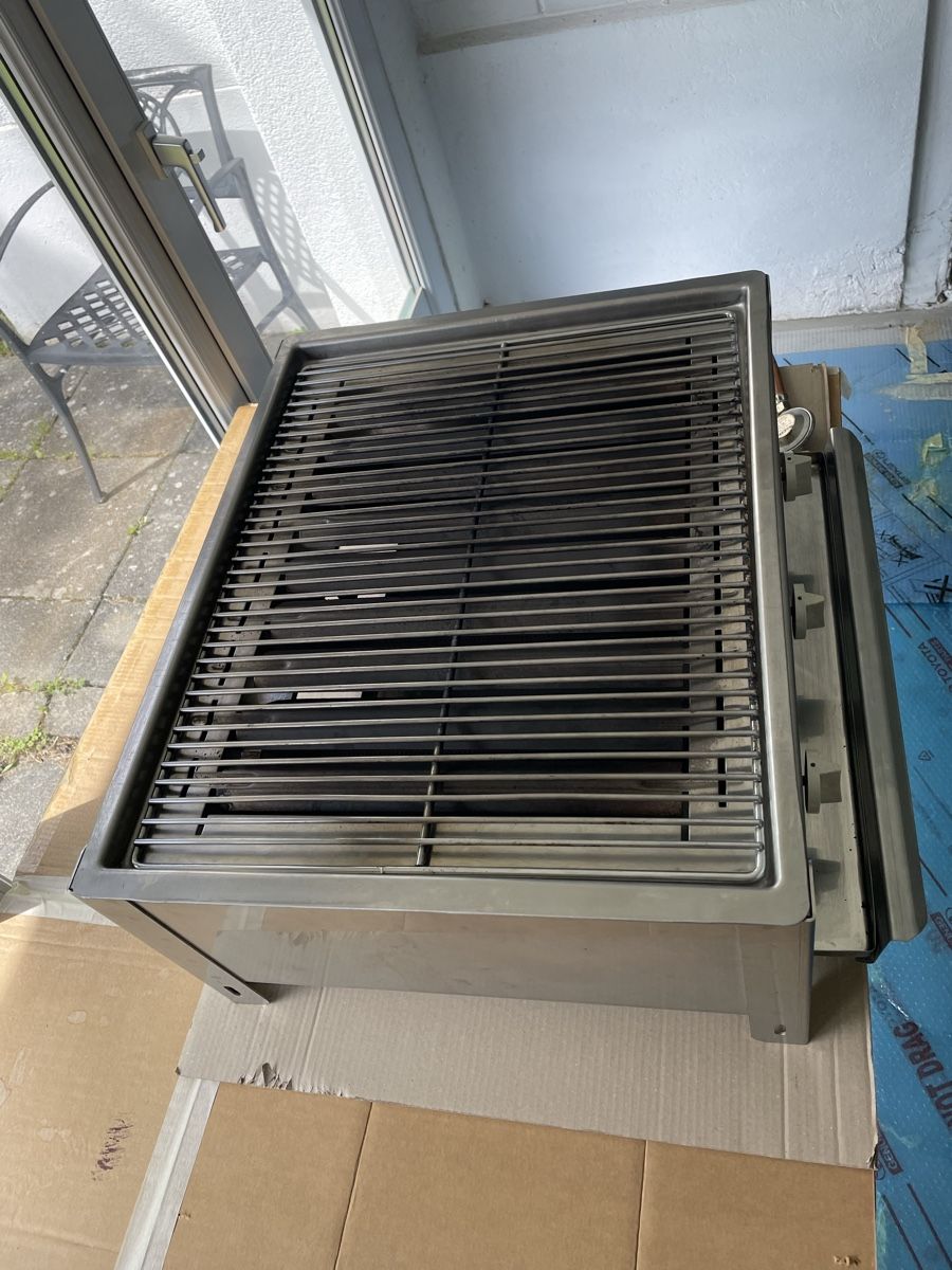 Griglie: Grill / Gastrobräter – Usato da Säriswil venduto da 66chevy4me 1