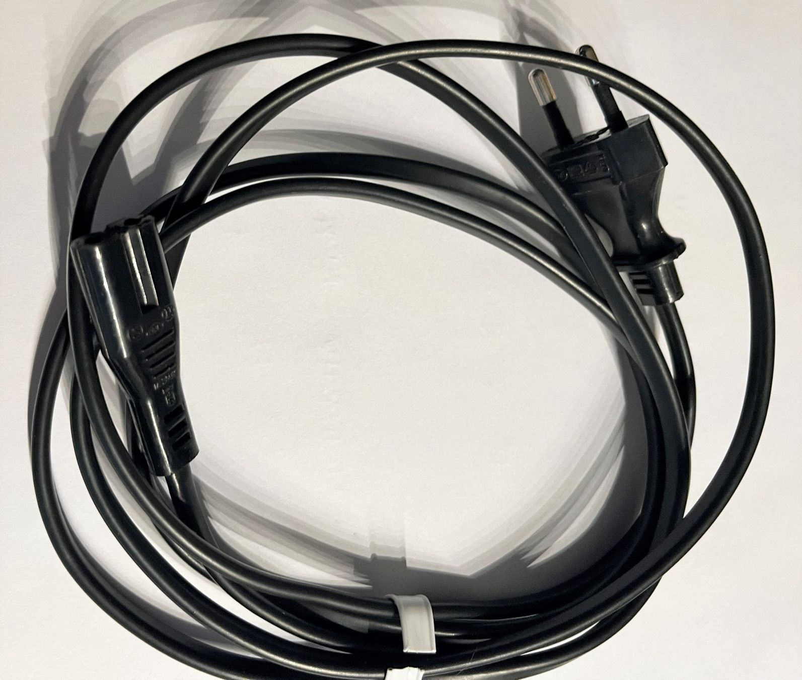 Cavi: Netzkabel 2-polig mit Euro-Stecker 1,5m – Nuovo (secondo la descrizione) da Zürich venduto da baracuda8048 3