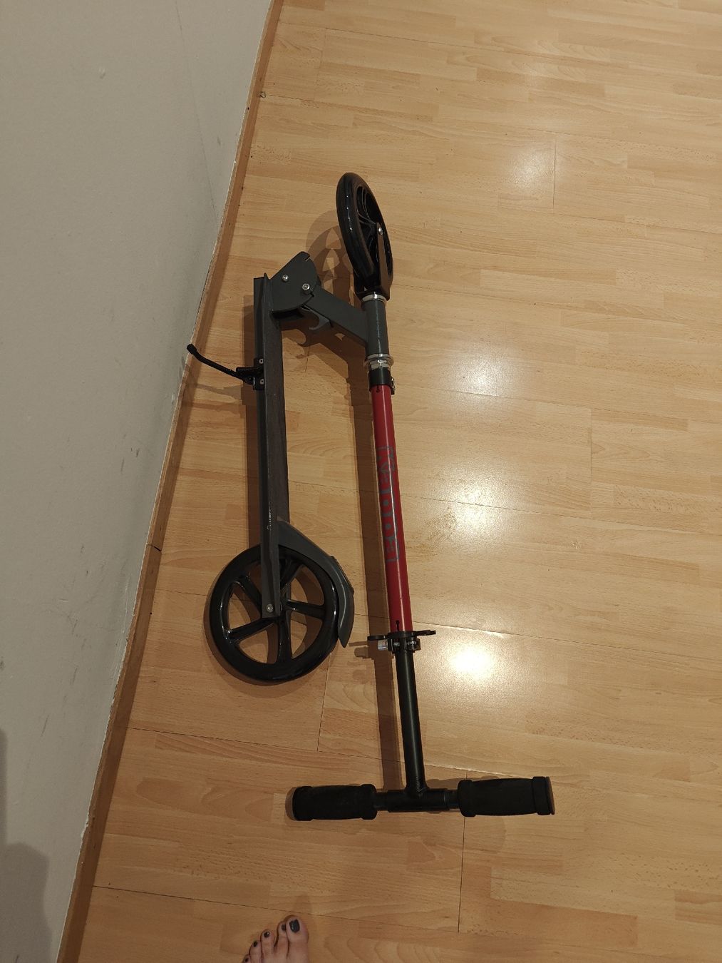 Kickboard: Scooter/ Tretroller klappbar rot/grau neuwertig – Neu (gemäss Beschreibung) aus Diessenhofen von areya89 1