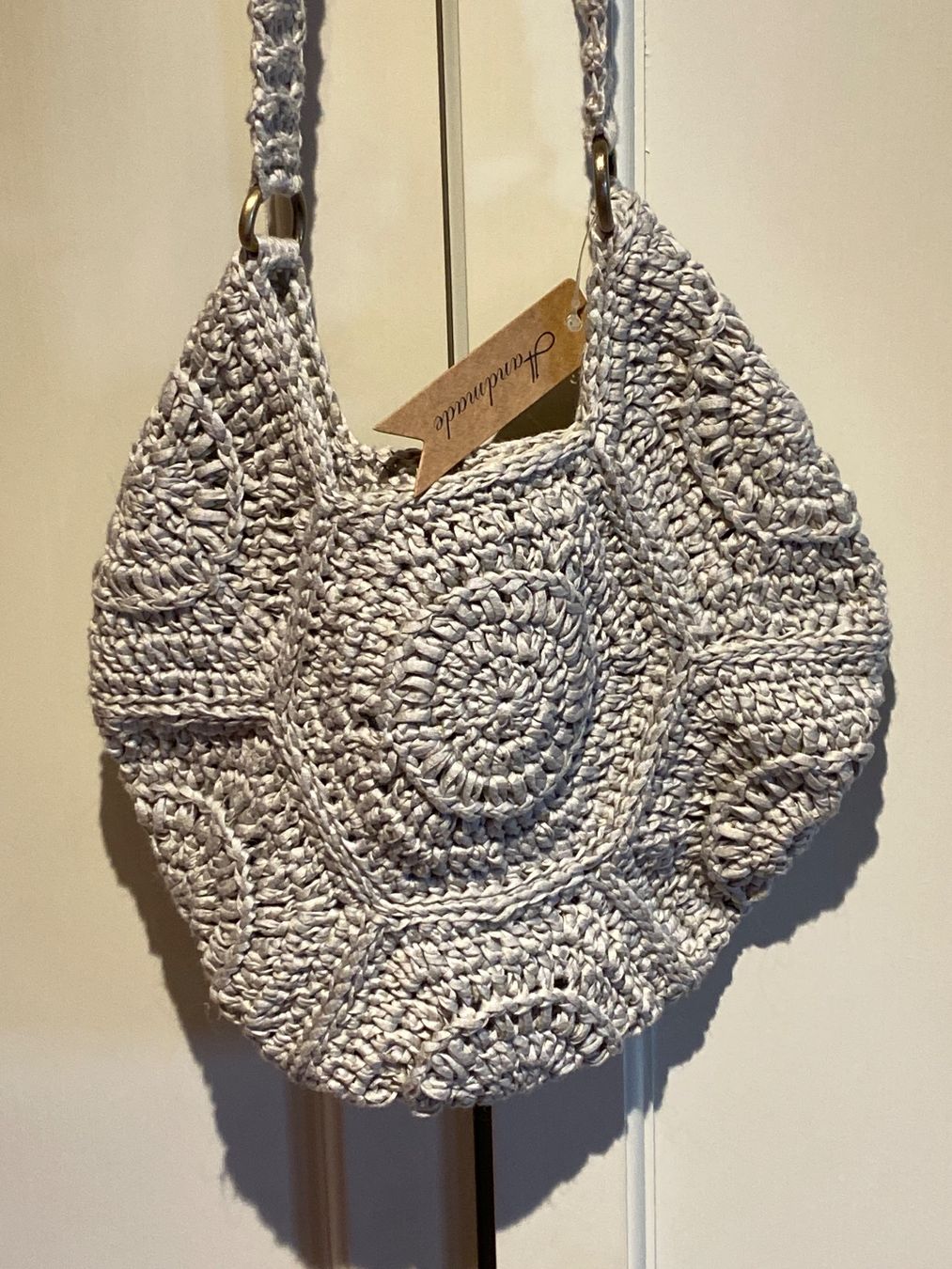 Taschen für Damen: TASCHE,HELLGRAU,HANDGESTRICKT – Neu und originalverpackt aus Meienried von ManuelaBoutique