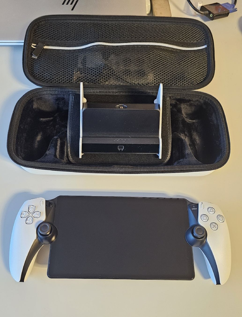 Sony Console: PlayStation Portal Remote Player PS5 – Nuovo (secondo la descrizione) da Häutligen venduto da Konvolut_Shop_CH 1