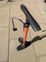 Standluftpumpe mit Manometer gebraucht Zustand