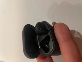 earbuds schwarz mit case (nur 1 Kopfhörer)
