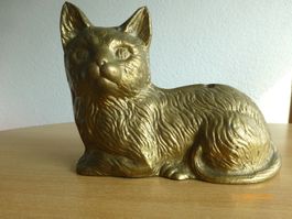 Katze. Dekorative Figur gemäss Bilder.