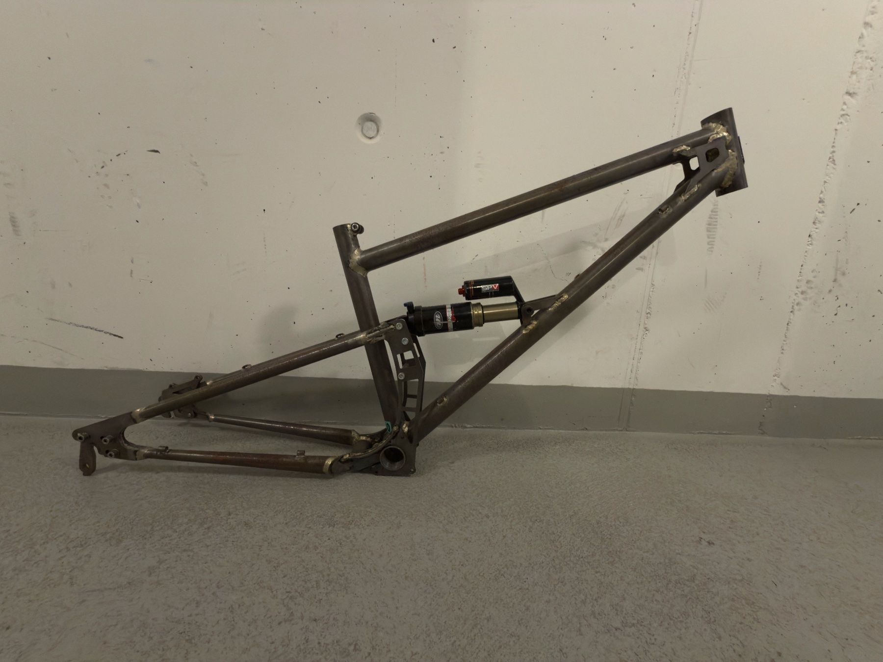 Pezzi di ricambio: Handmade SingleSpeed Dirt/Pumptrack Stahl Rahmen – Usato da Wabern venduto da moorriss