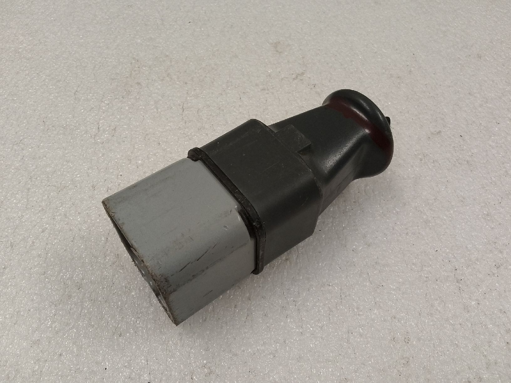 Spine: Stecker J15 vier Polig – Usato da Trubschachen venduto da Caddy8 1