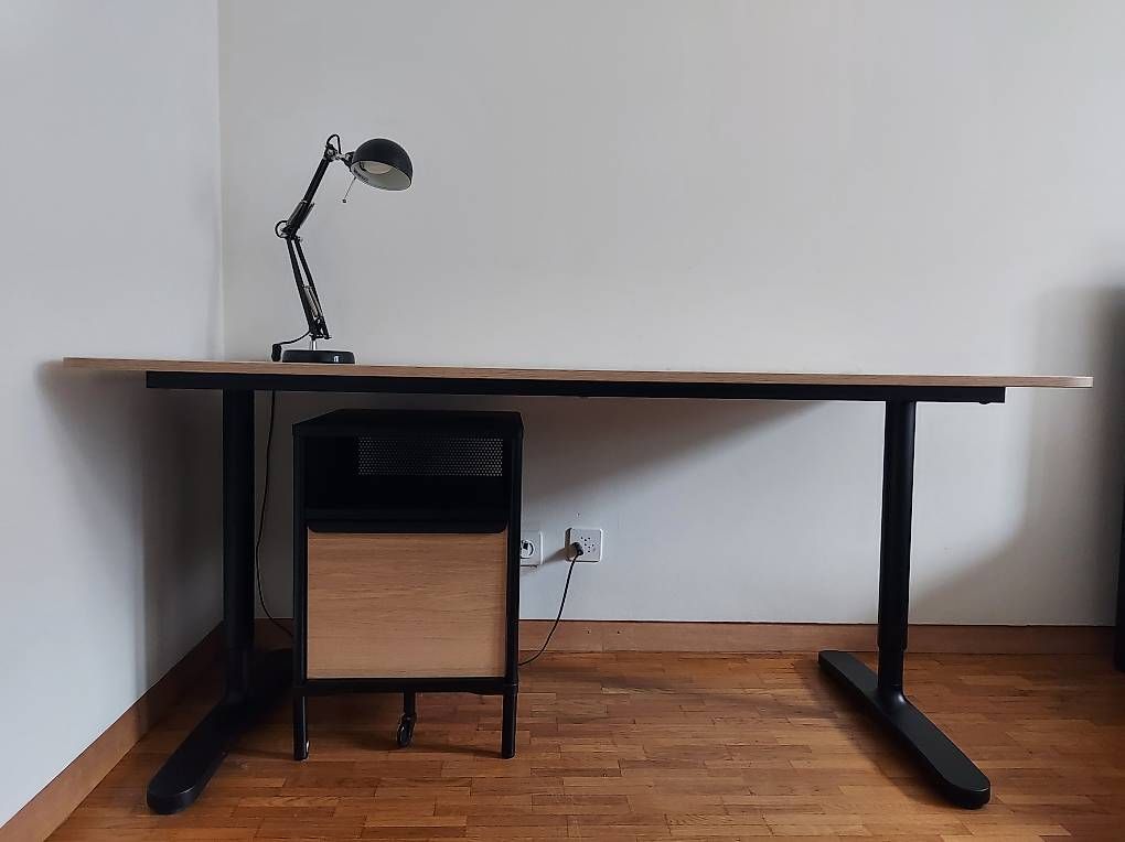 Banconi: Rangement mobile de bureau plaqué chêne blanchi/noir – Usato da Lausanne venduto da dya_tkc9 1
