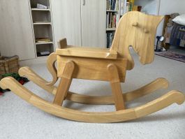 Schaukelpferd aus Holz, Handarbeit, Top Zustand