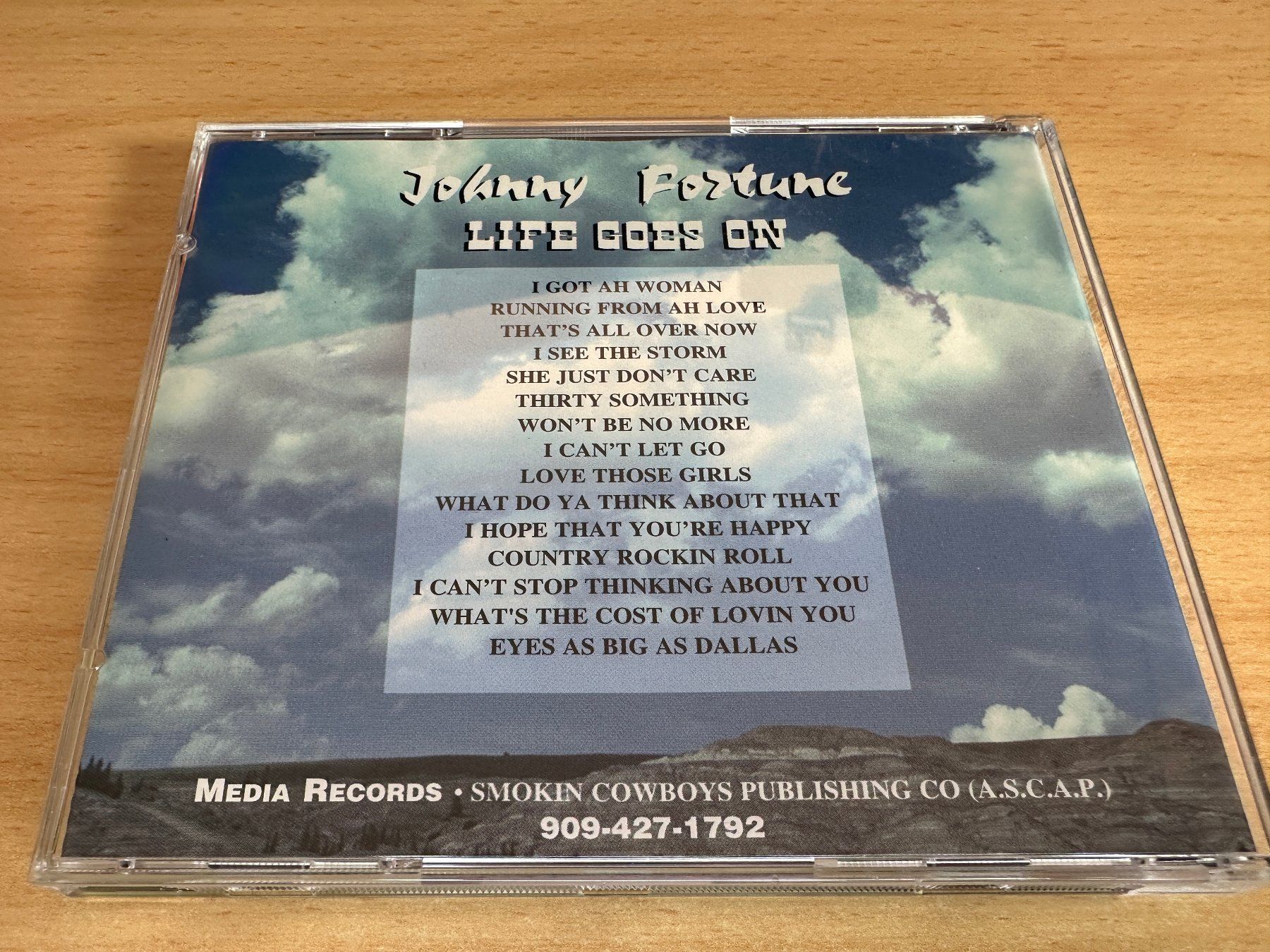 CD: Johnny Fortune - Life Goes On – Usato da Rikon im Tösstal venduto da Alpenmutz 1