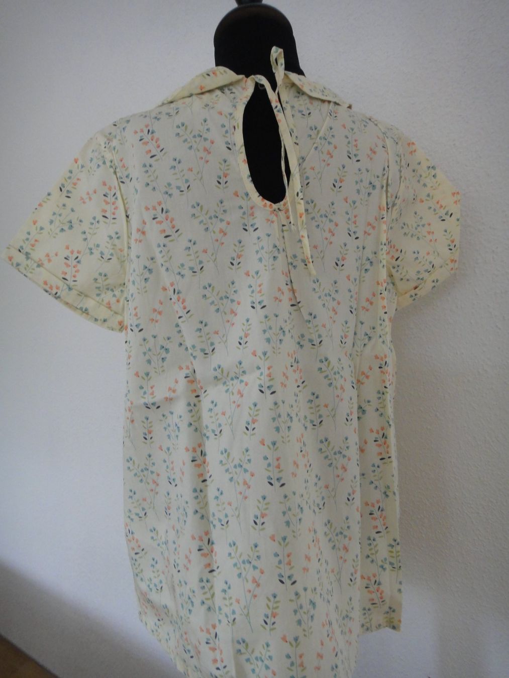 Camicette, T-shirt & Top: Neue Bluse "Bonnet à Pompon" Baumwolle 12 Jahre – Nuovo (secondo la descrizione) da Winterthur venduto da LemonTree5 1