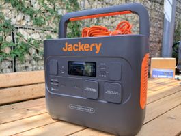 Jackery Explorer 2000 Pro