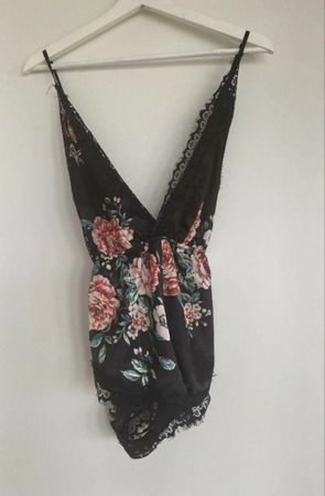 Floraler Spitzen-Body ungetragen Grösse S