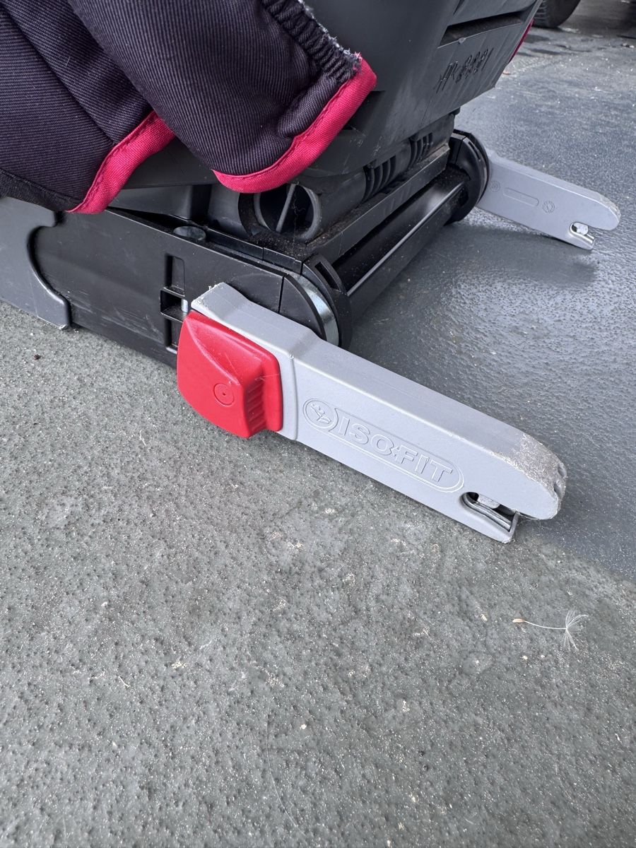 Seggiolini per auto: Römer Autositz Kindersitz Isofix rot/schwarz – Usato da Wolfhausen venduto da Christina07 3
