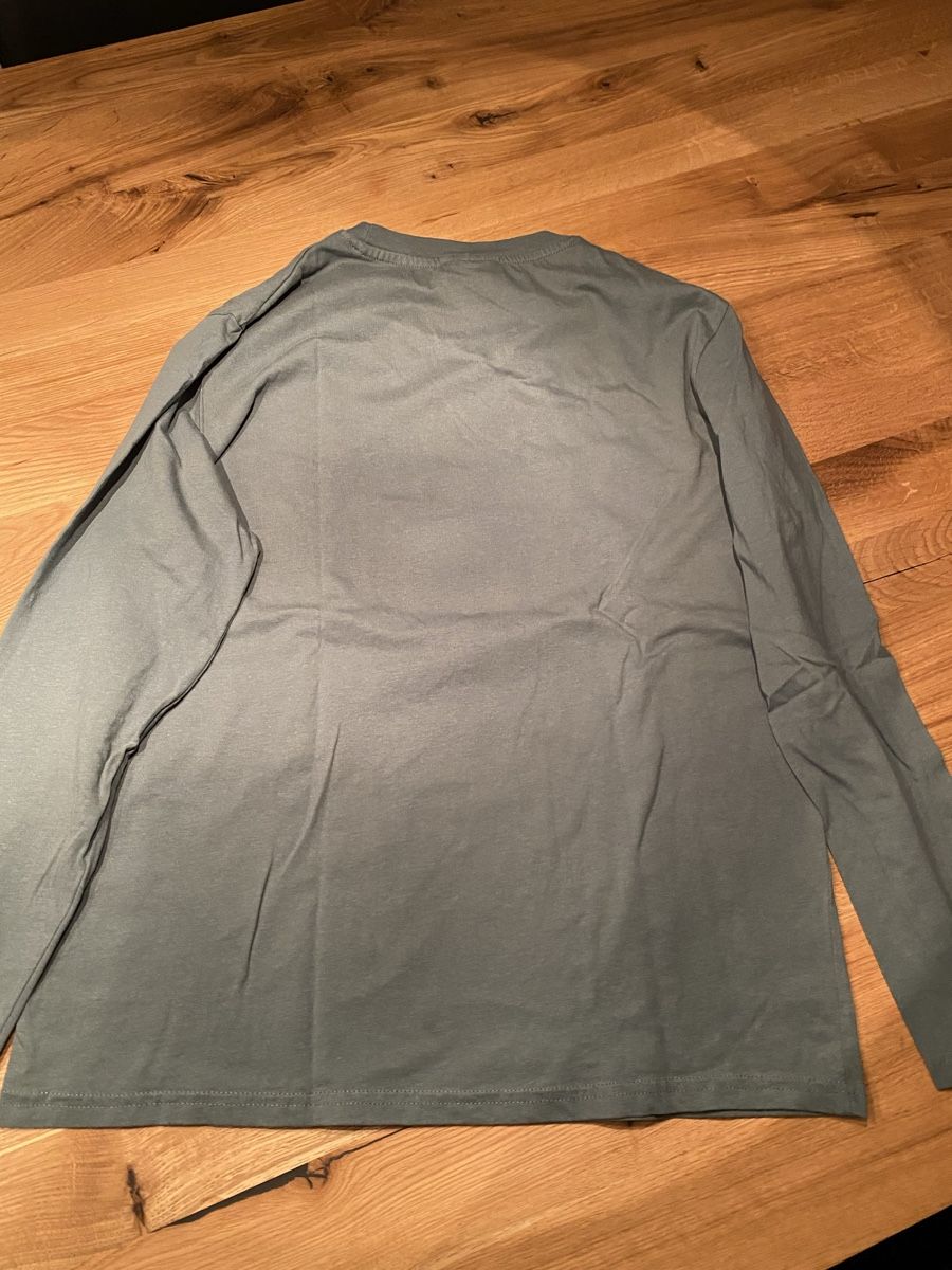 Chemises, T-shirts & Polos: Neuwertiges langarm Shirt – Neuf (Voir description) à Dulliken par Sabrimark 4