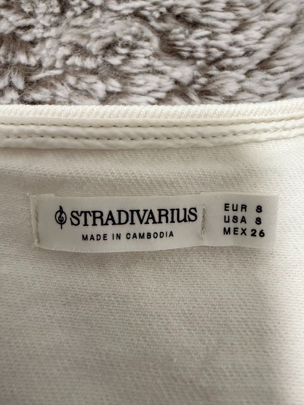 Stradivarius Gilet & Giacche senza maniche: Stradivarius Weste - white/weiss – Usato da Urtenen-Schönbühl venduto da alisha_553 2