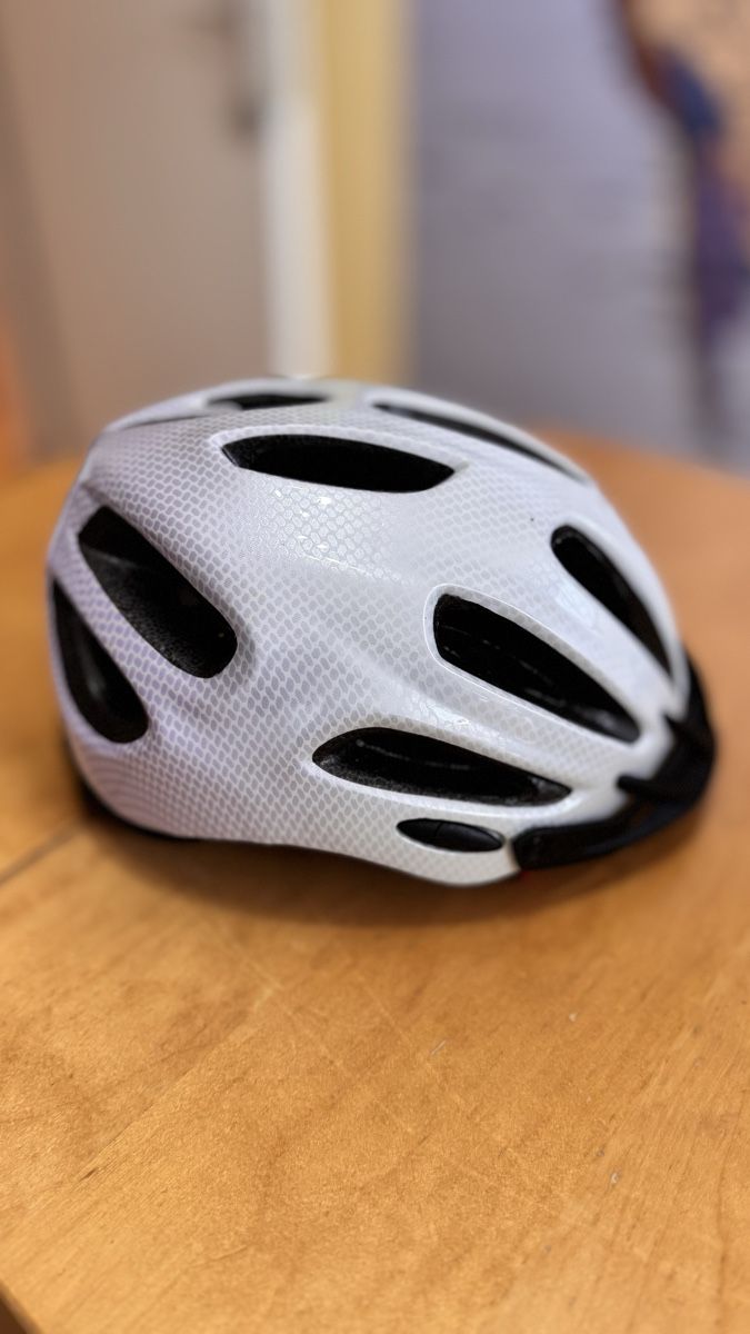 Caschi: Fahrrad Helm – Usato da Cham venduto da anaidaschmid