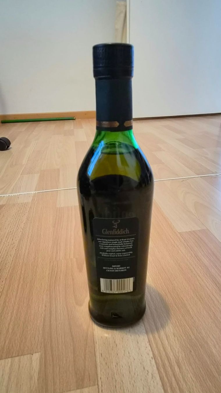Glenfiddich Bevande alcoliche: 12y Glenfiddich Whisky – Nuovo (secondo la descrizione) da Olten venduto da ver_djh9 3