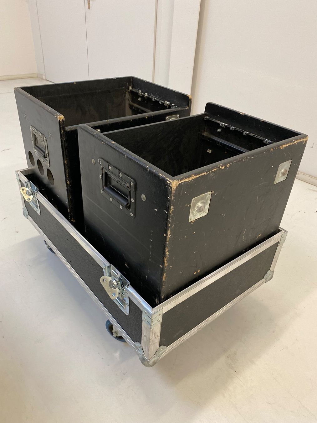 Altri accessori: Flightcase mit Rollen (19-Zoll-Rack-Einschub) – Usato da Eschlikon TG venduto da ArtRec 7