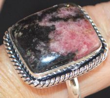 Ring L-4635 – Rhodonit – 20mm Innendurchmesser