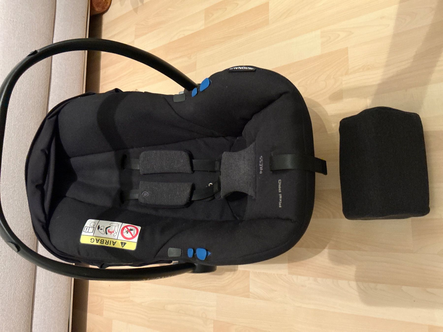Seggiolini per auto: Avionaut Pixel Pro Maxi Cosi – Usato da Galgenen venduto da 67sab 2