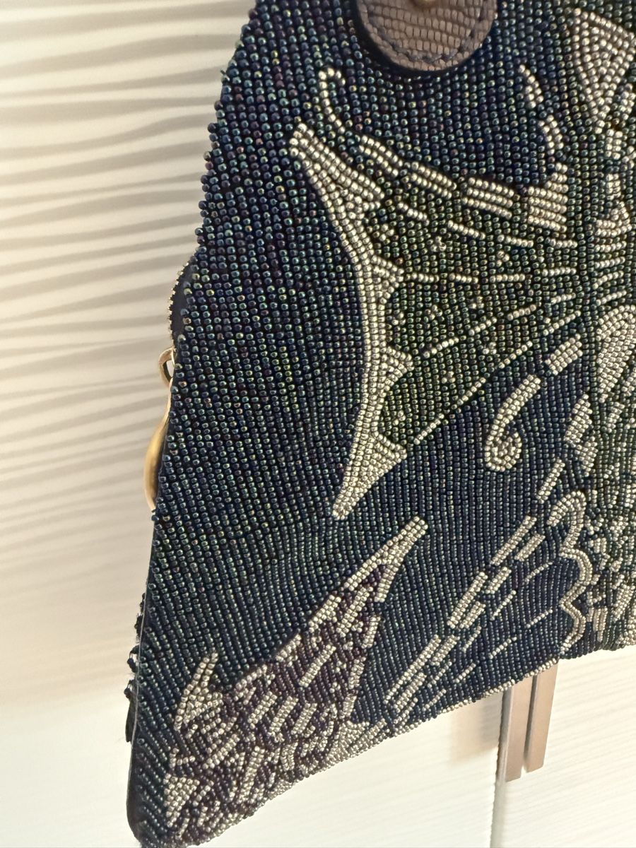 Fendi Borse da donna: Fendi beaded Trapezio limited edition bag  – Nuovo (secondo la descrizione) da Langnau am Albis venduto da anjalimkchotani 9