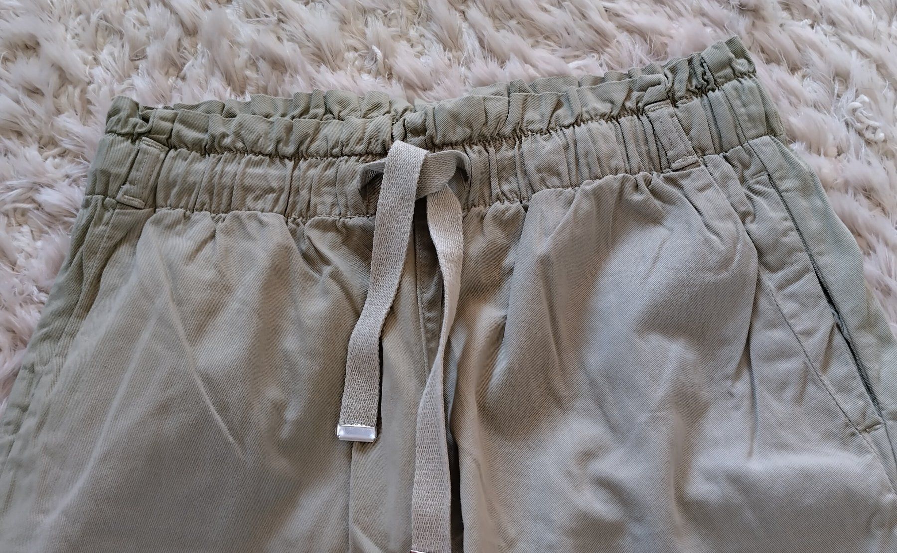 Zara Lotti di vestiti: Kleiderpaket 2 Hosen & 1 Jacke – Usato da Zürich venduto da Mokile 2