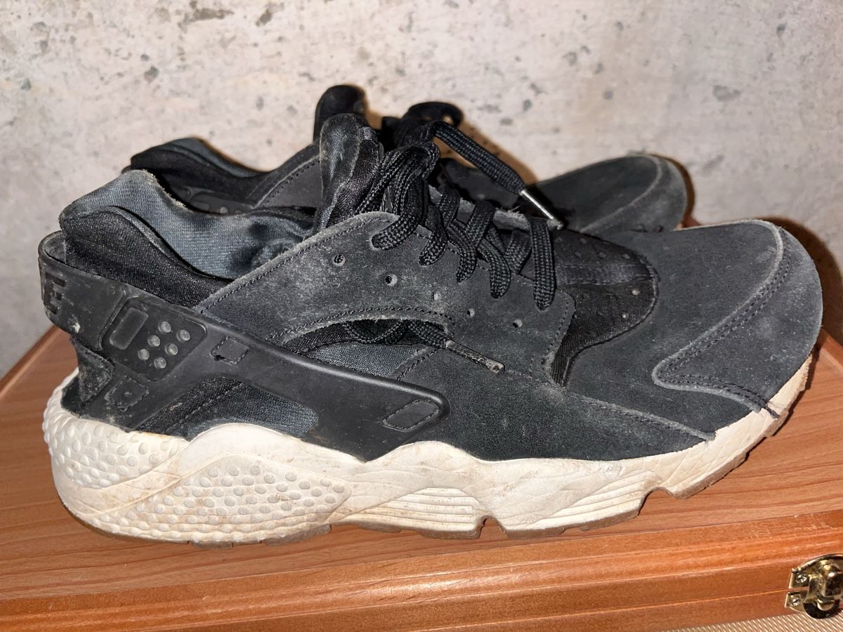 Nike Scarpe da uomo: Nike Huarache schwarz Grösse 41 gebraucht – Usato da Zuchwil venduto da fie_7bzm 1